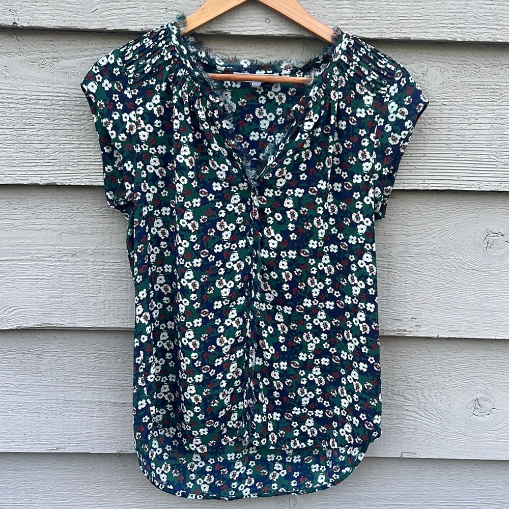 Daniel Rainn Circle Hem Floral Top
